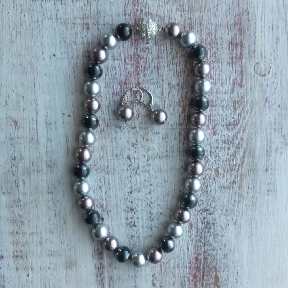 Premier Design Necklace Set